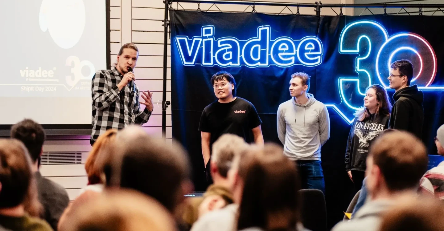 viadee Berater auf der Bühne