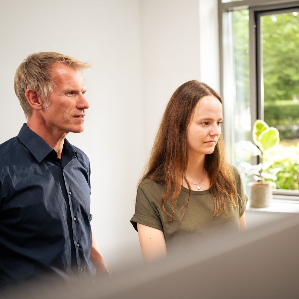 Jede:r Werkstuden:in, Praktikant:in oder Abschlussarbeit bekommt bei der viadee ein:e Mentor:in zur Seite gestellt. 