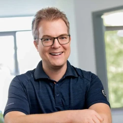 Ein Portrait des viadee Beraters Christoph Meyer.