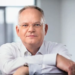 Ein Portrait des viadee Beraters Ronald Walther.